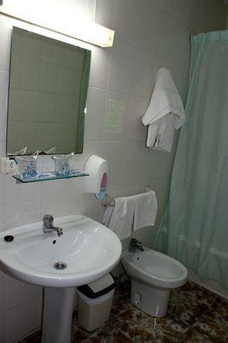 Hotel Lc Urbano *