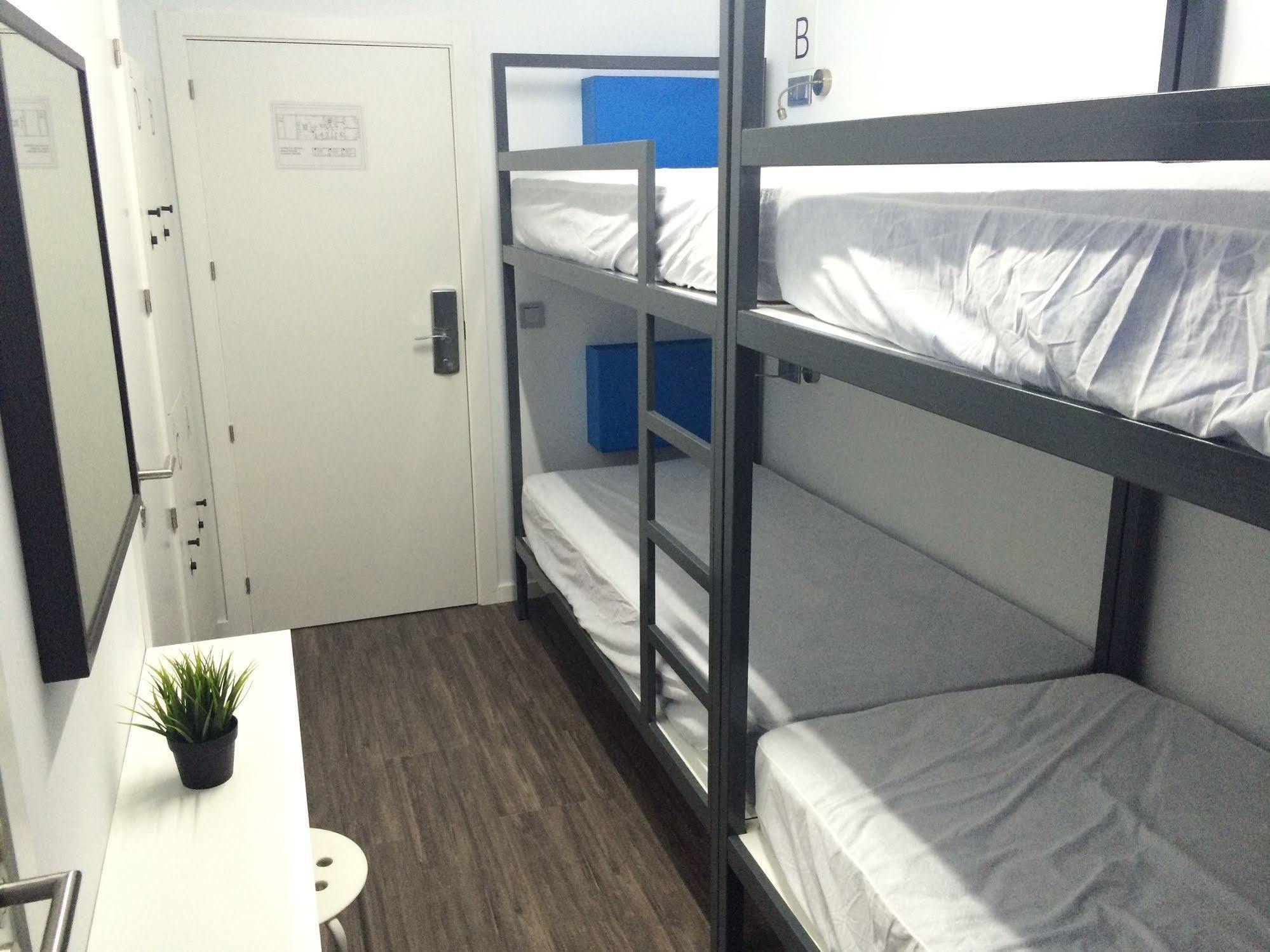 Hostel Chameleon Youth Alicante
