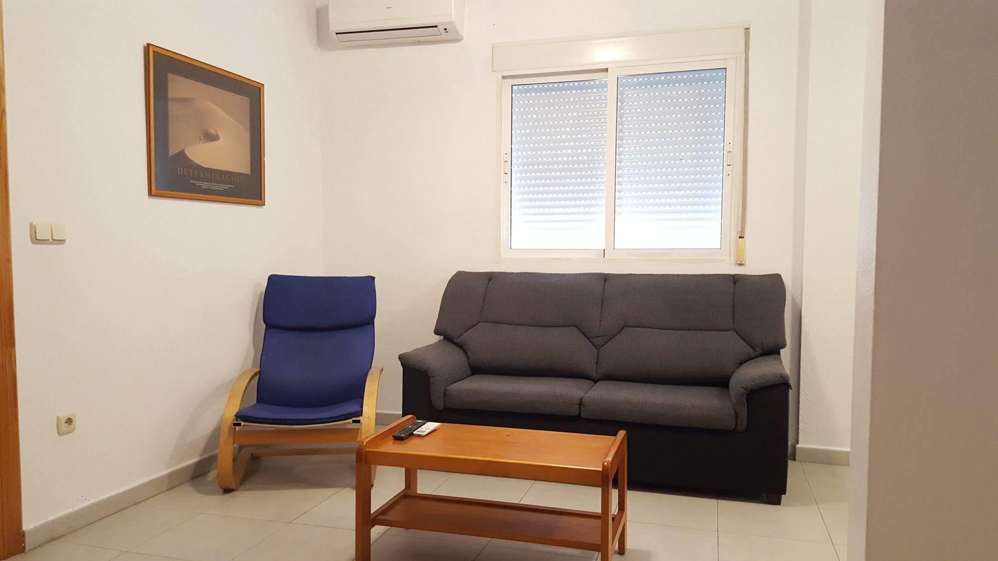 Plaza Apartment *