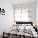 Cozy 3 Bed Apartment In The Heart Of Alicante