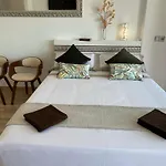 City Centre Sea View Apartment