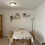 Cozy Apartment In Centre Of Alicante Near Plaza De Toros