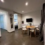Great Apartment Close To Plaza De Torres