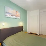 New Beach Apartments