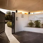 Modern Beach Apartment Muchavista