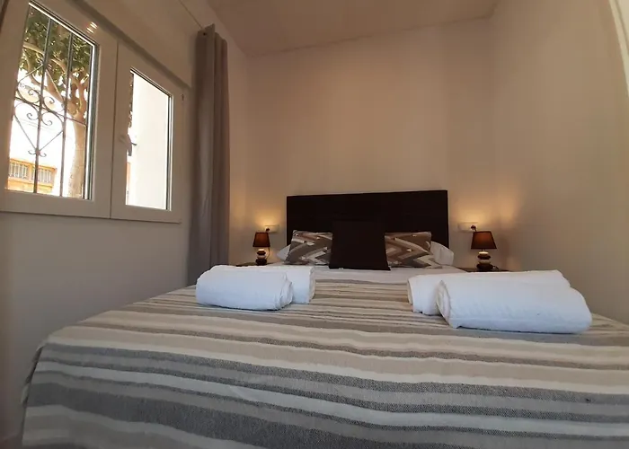 The Yellow Corner Apartment