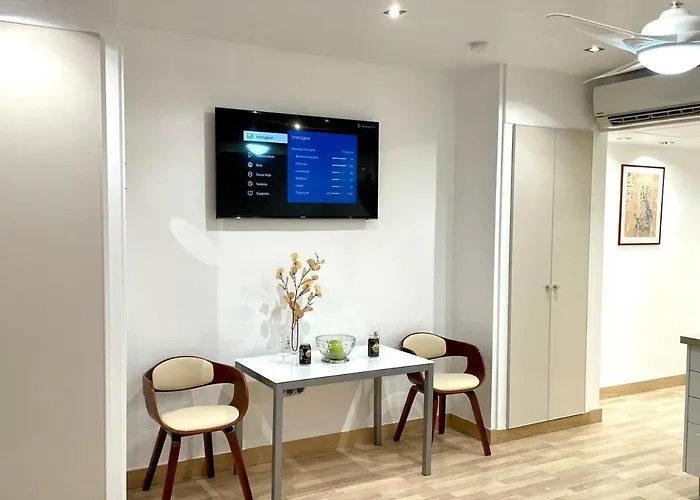 City Centre Sea View Apartment