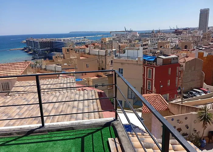 Comfortable House With Sea View In Alicante + Garden