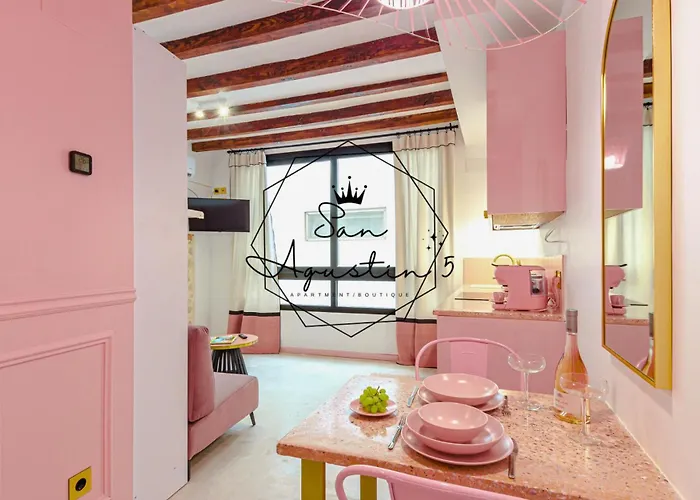 Glamorous Pink Studio In City Center