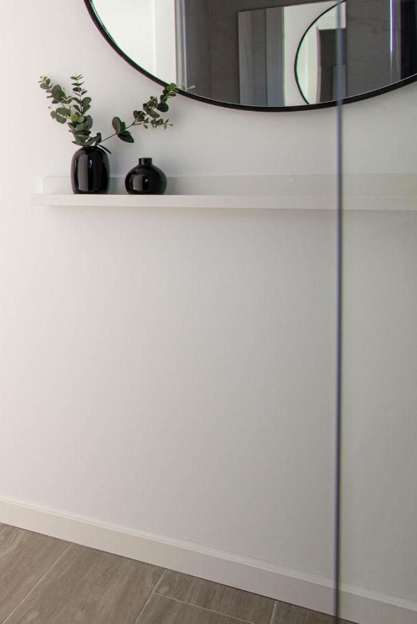 Apartment Modern Sea Front East Wind