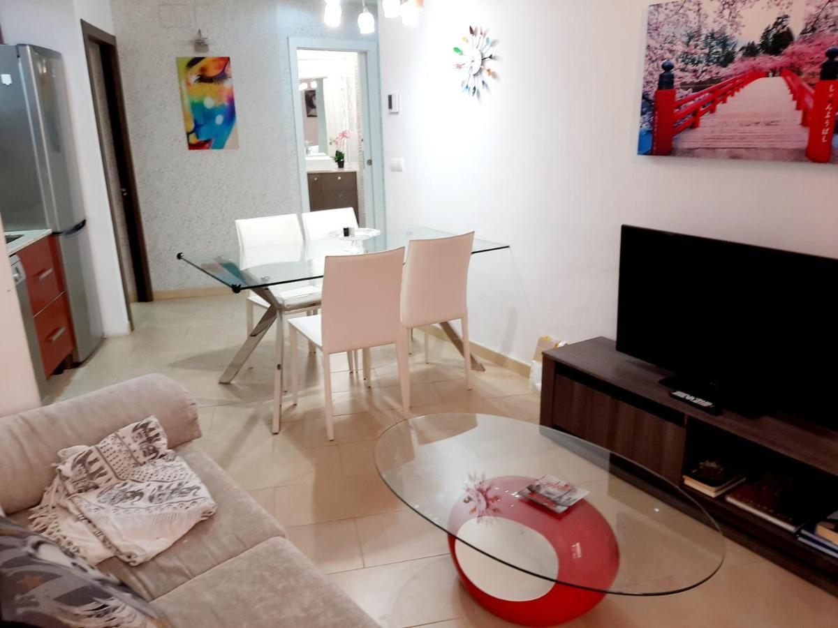Modern Flat In Apartment *