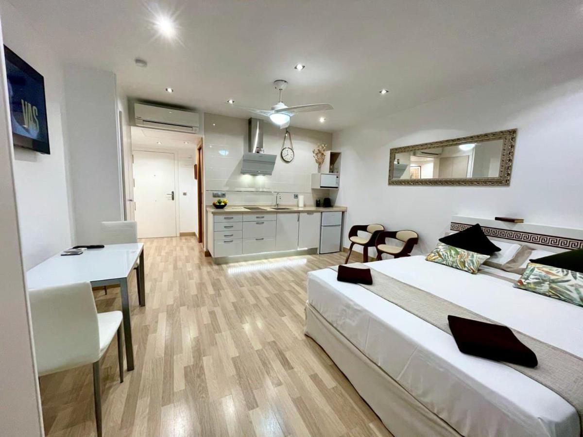 Centre Sea View Apartment *