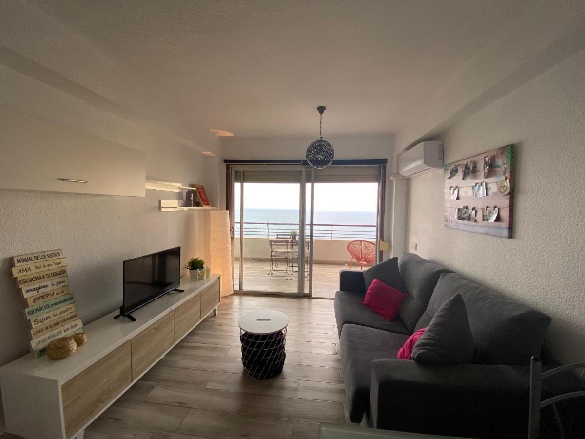 Apartamento Con Terraza Y Vistas Al Mar. Urb Monte Y Mar Apartment