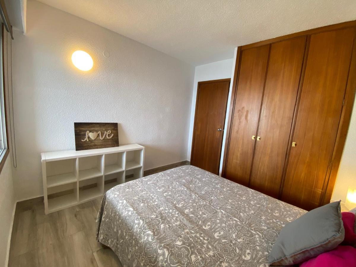 Apartamento Con Terraza Y Vistas Al Mar. Urb Monte Y Mar Alicante