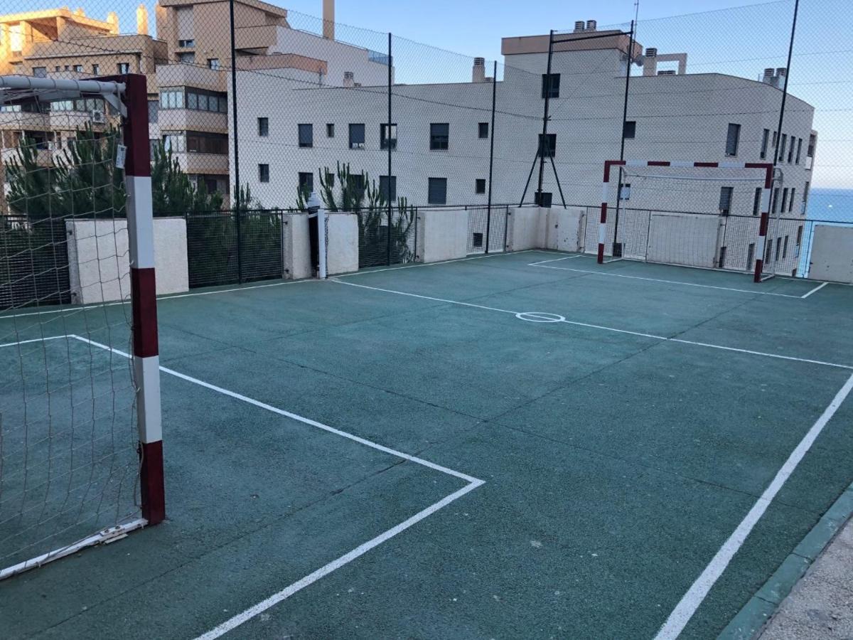 Apartamento Con Terraza Y Vistas Al Mar. Urb Monte Y Mar Apartment *