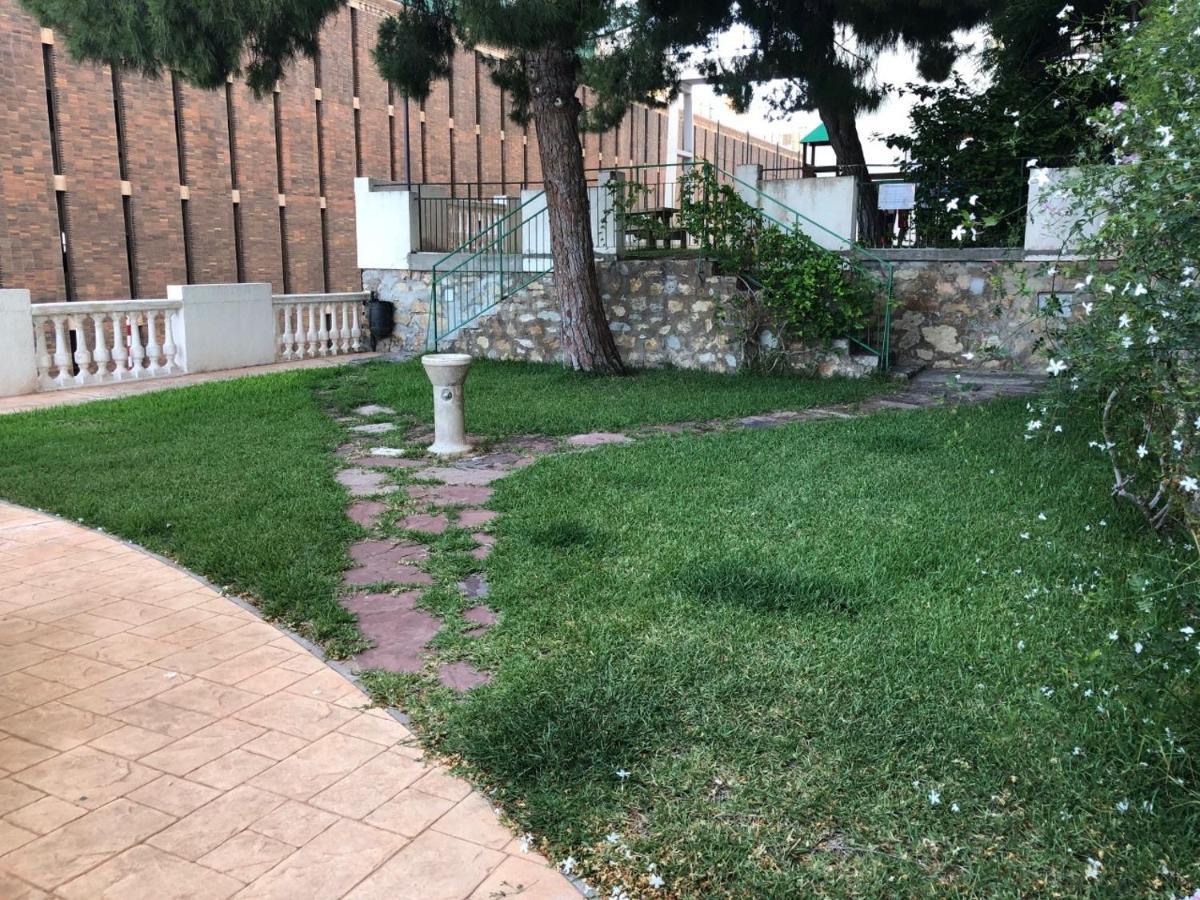Apartamento Con Terraza Y Vistas Al Mar. Urb Monte Y Mar Apartment *