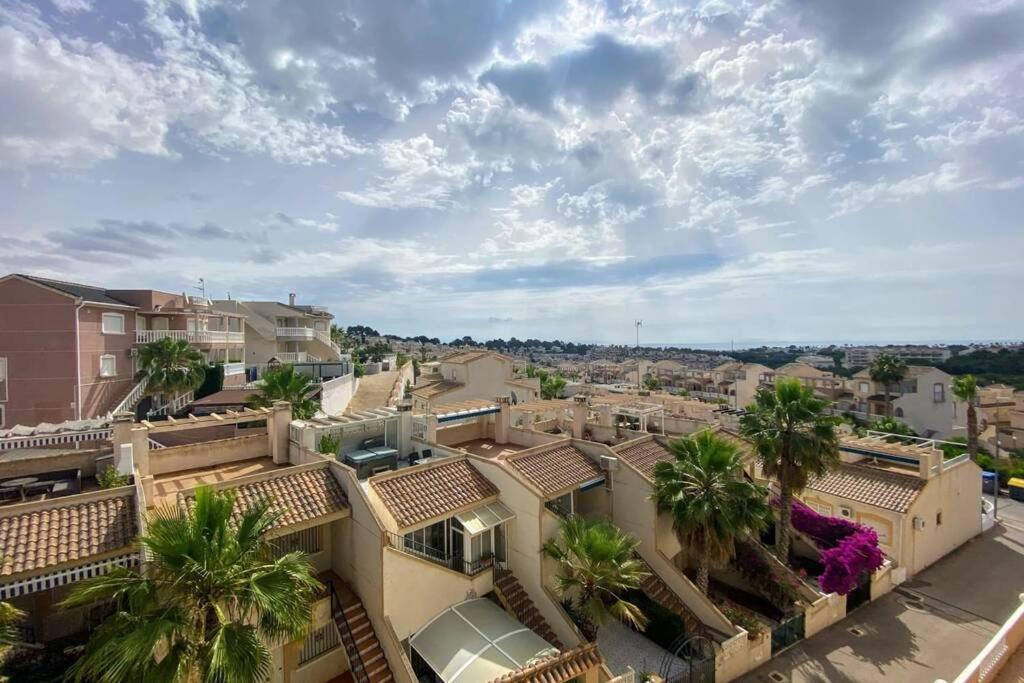 Apartment Fontana Golf 2 Bedroom Apartment With Communal Pool Vm19 Alicante