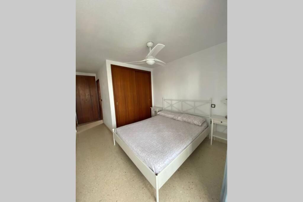Beach With Pool, Parking, Tennis Court Appartement