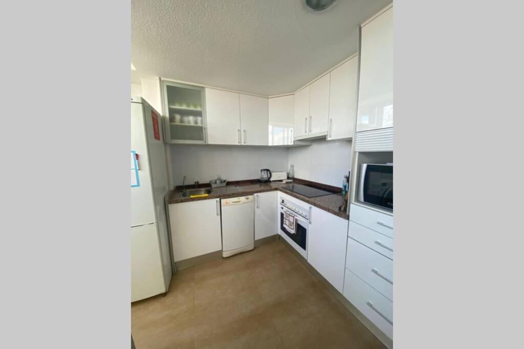 Beach With Pool, Parking, Tennis Court Appartement *