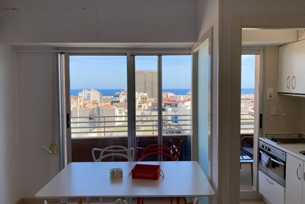 & Sea View Apartment *