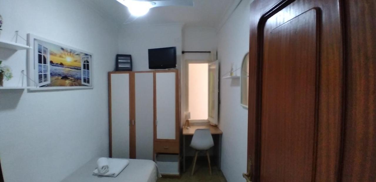 Cozy Single Mercado Central Homestay *