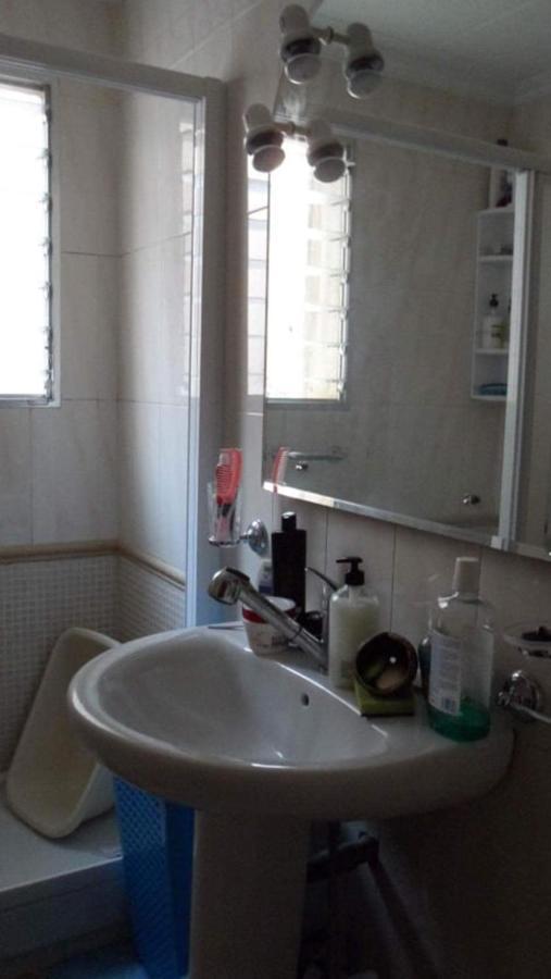 30-3- бюджетная комната в квартире для 2 человека, Homestay Alicante