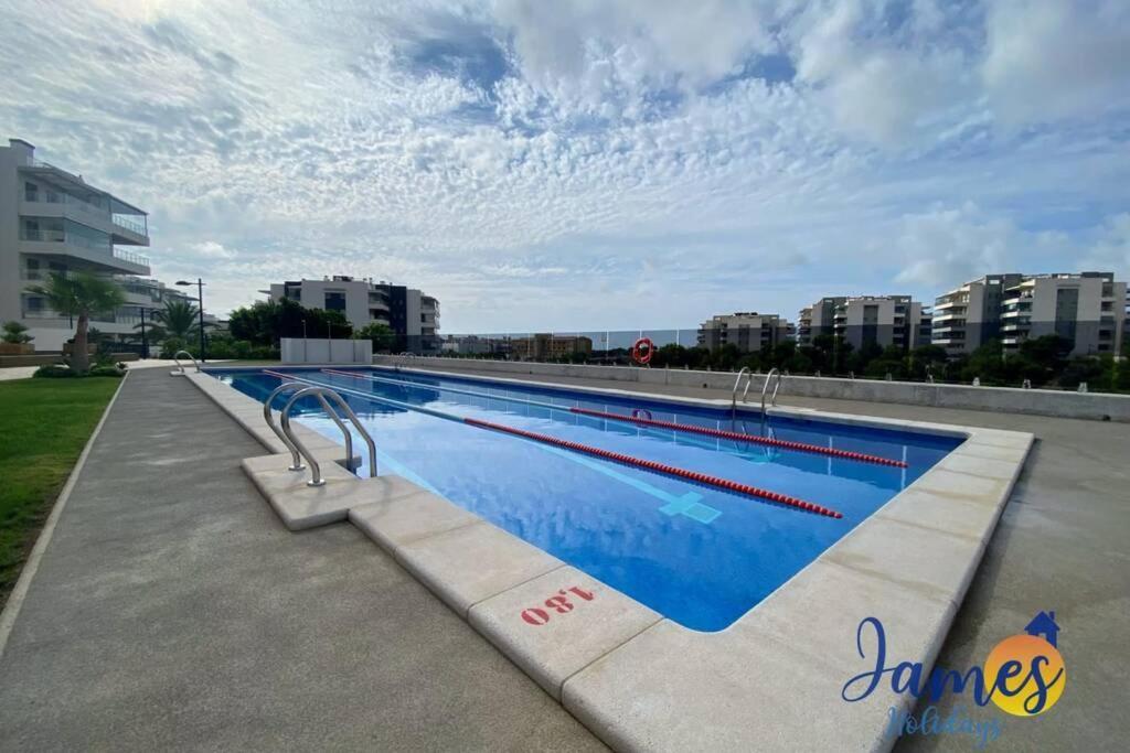 Hills Luxury With Comm Pool Apartamento