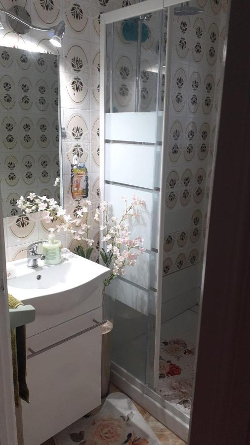 Alicante Room