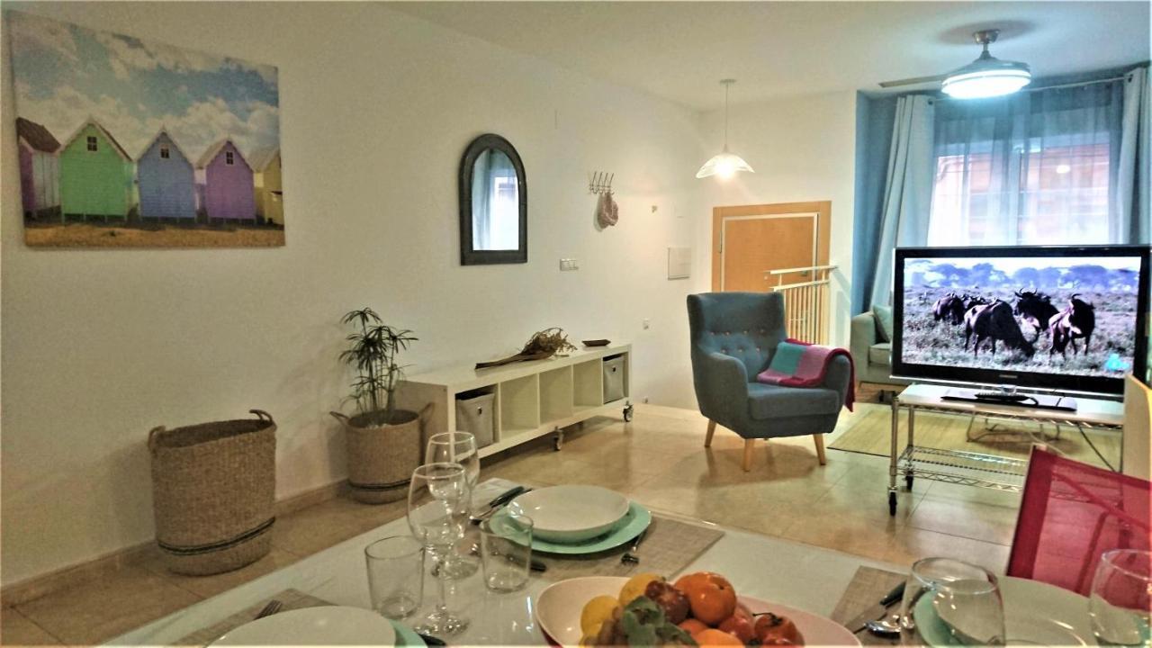 Cerca Playa-aa-patio Privado