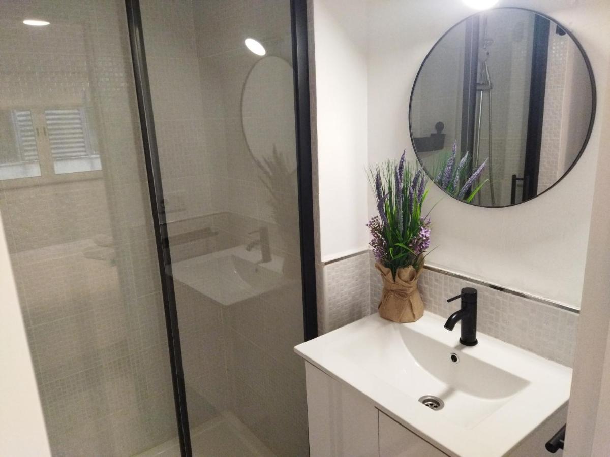 Appartement Modern,cozy And Centric Next To