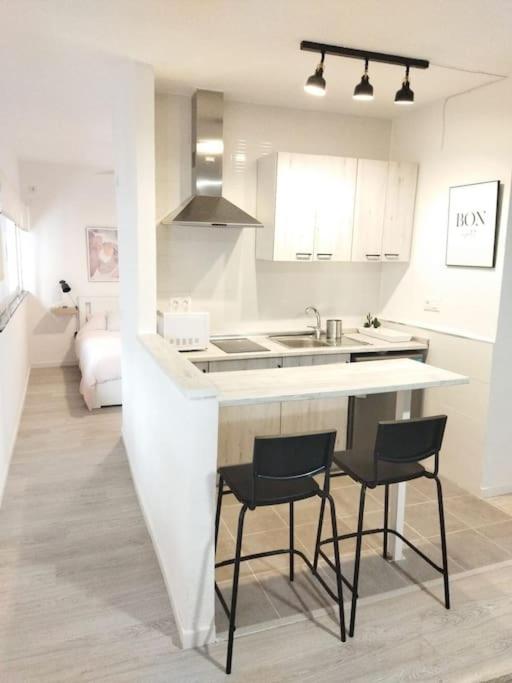 Appartement Modern,cozy And Centric Next To