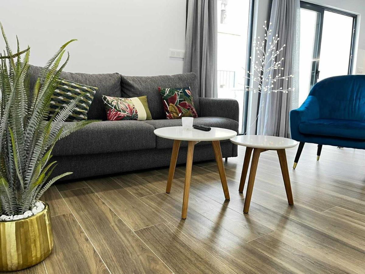 Myflats Luxury Old Town Apartment