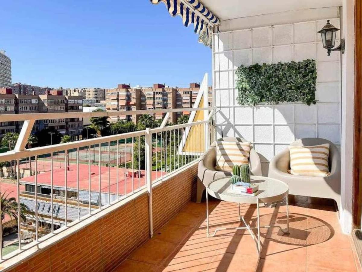 Muy Luminoso, Con Piscina Y A 5 Min De La Playa. Appartement *