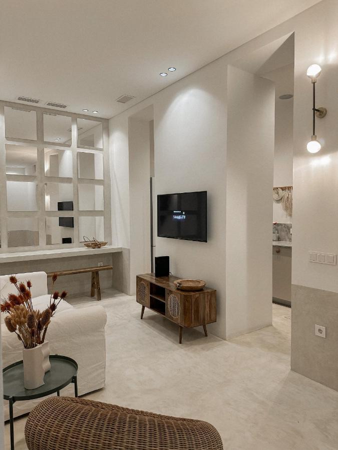 Casa Intre *