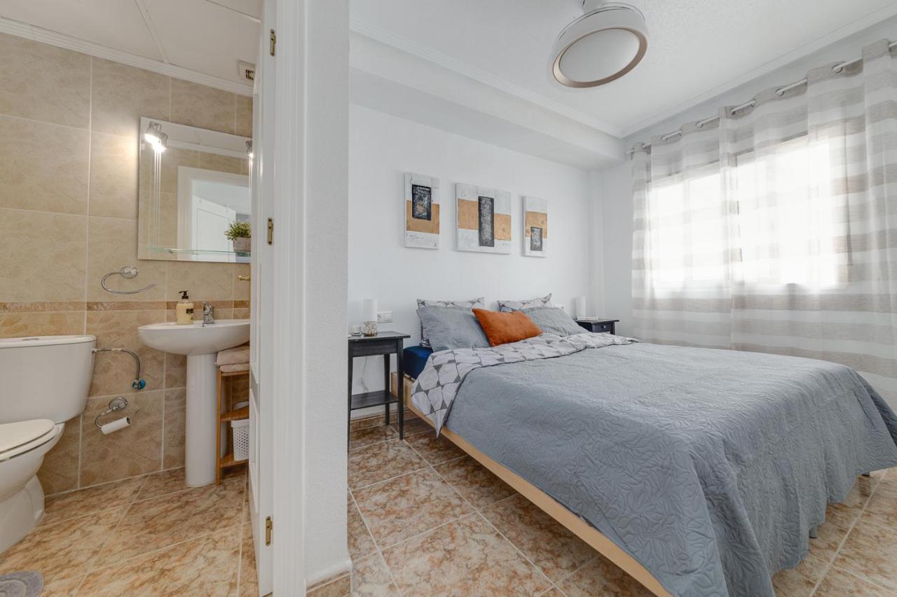Cb Living - Family In Punta Prima Alicante