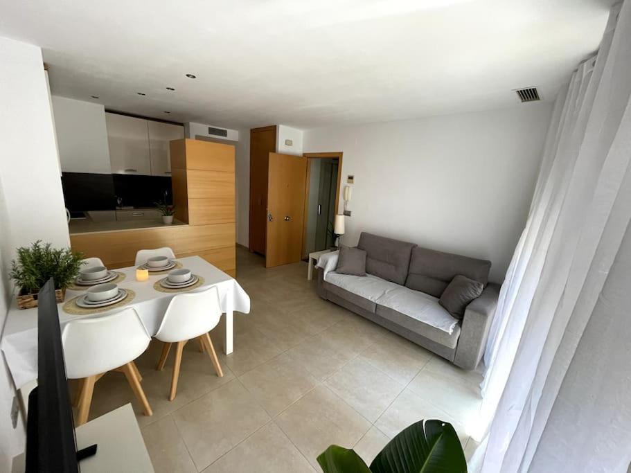 Taima Flats 2 *