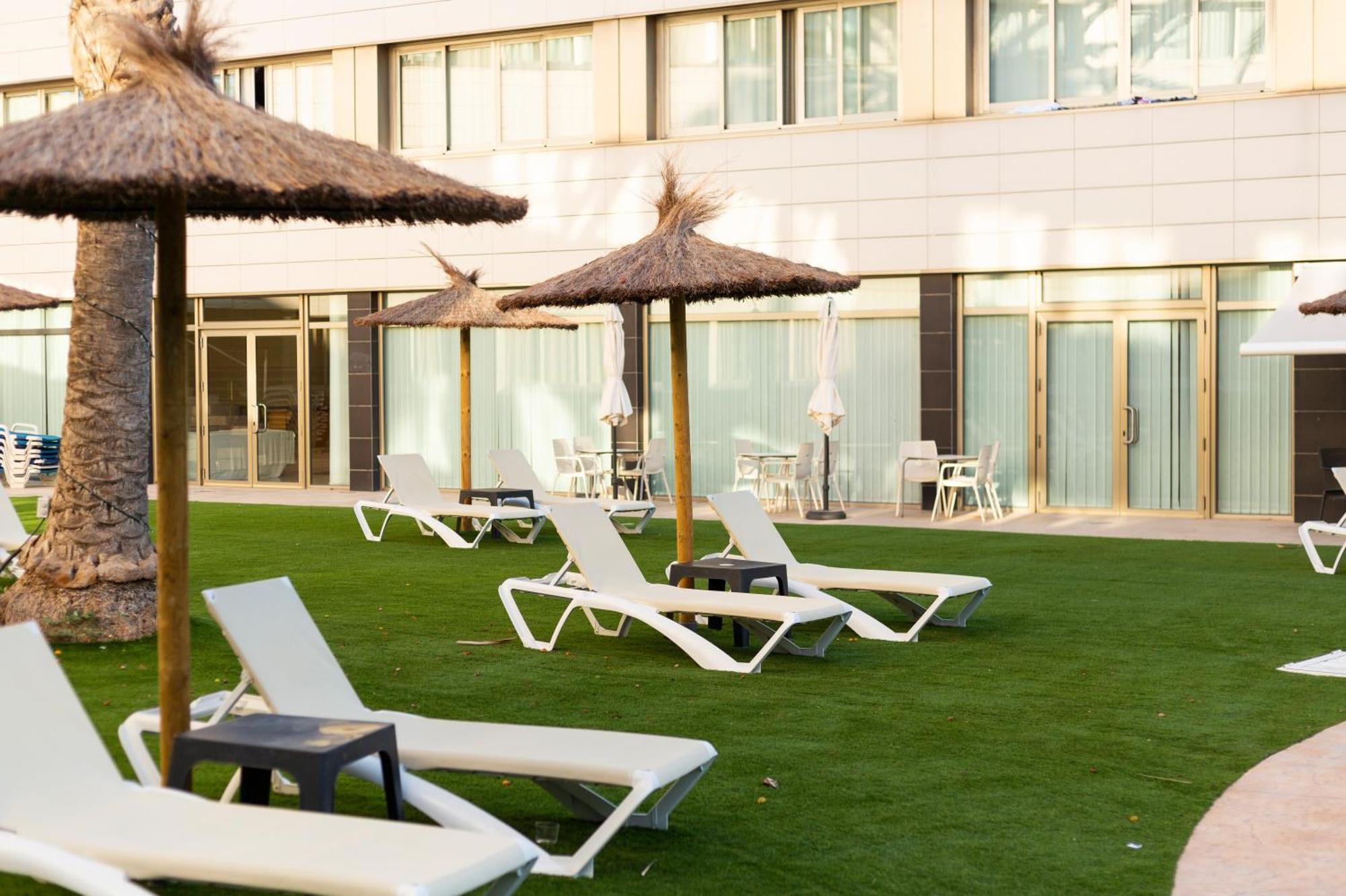 Hotel Daniya 3*