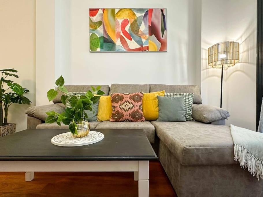 Apartamento Casa Najera. Elegancia Y Amplitud En Pleno Centro. Alicante