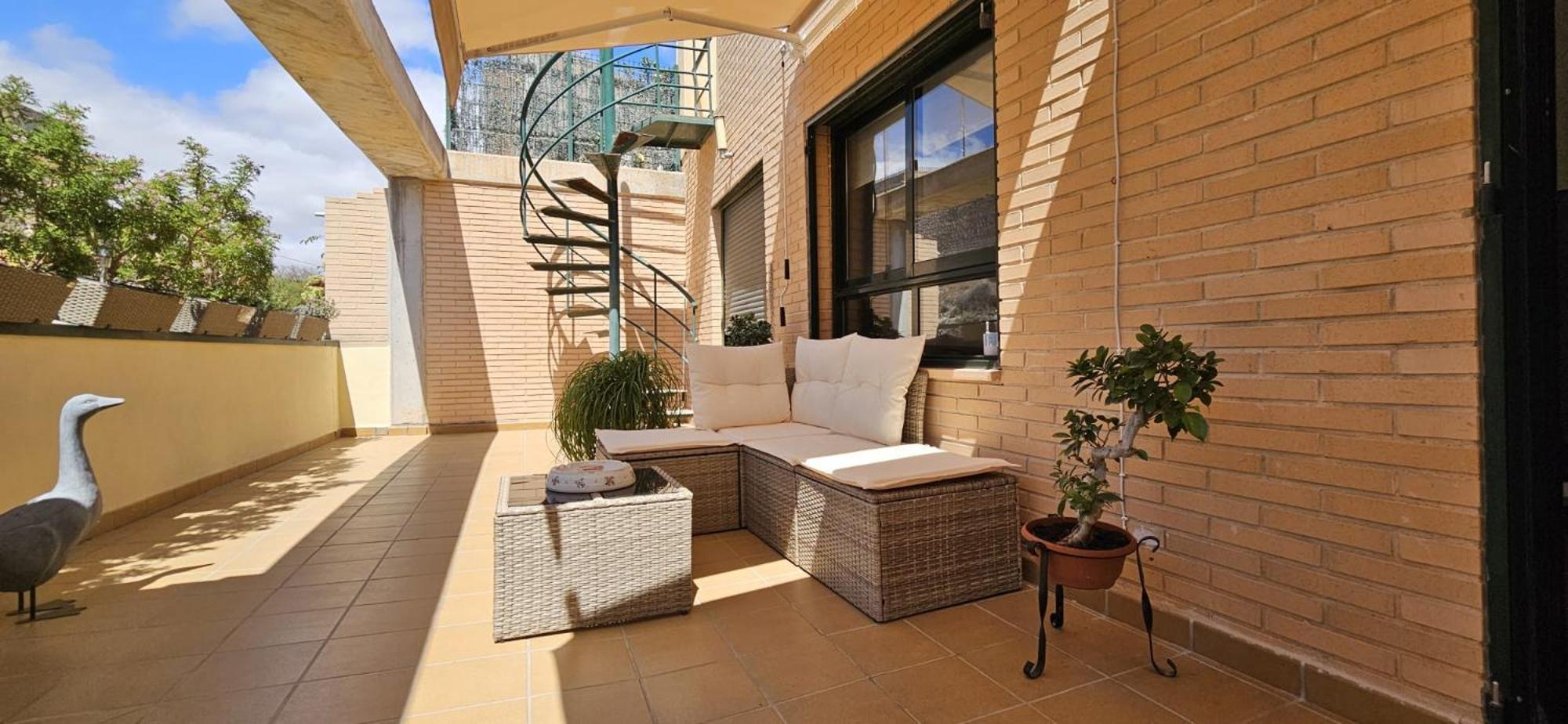 Apartment Beautiful Penthouse With Terrace And Views *