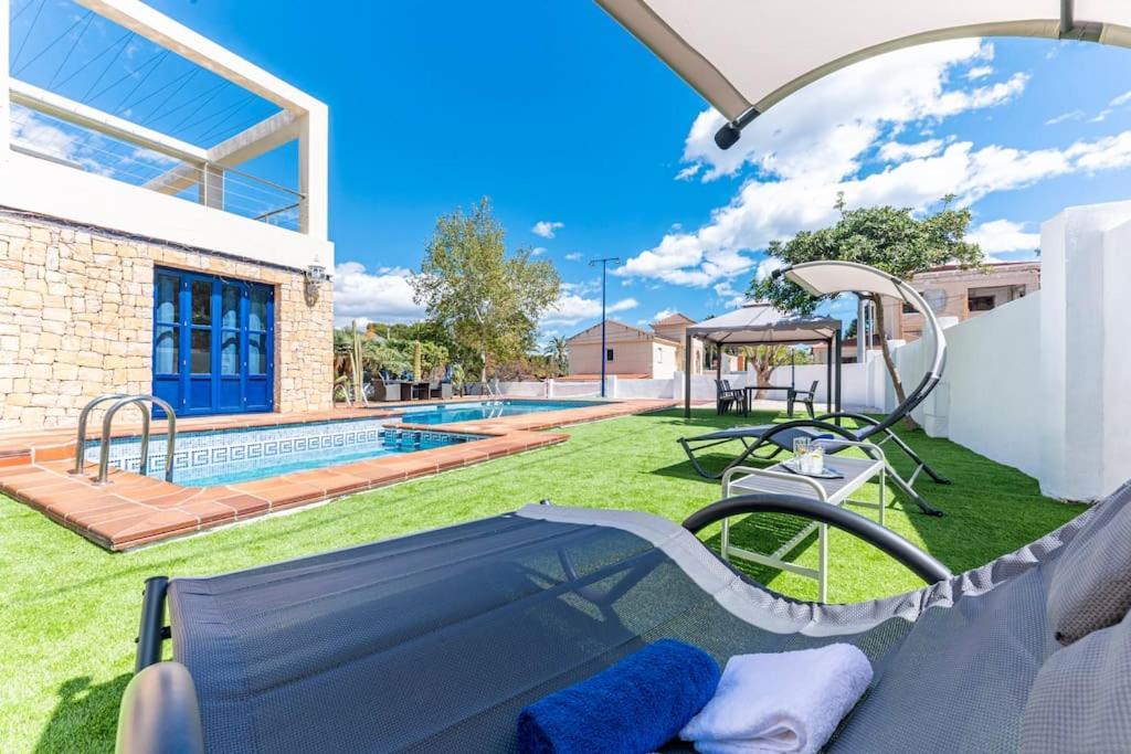 Lucentum Villa *