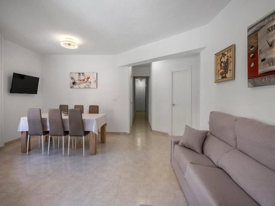 Urban Escape Apartment *
