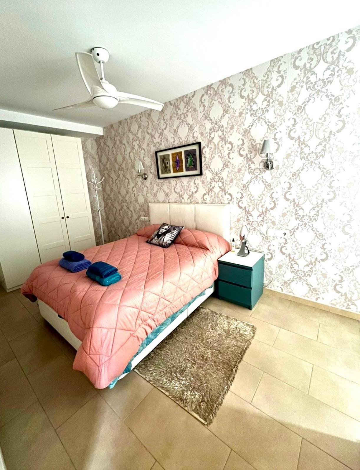 Modern Flat In Apartment