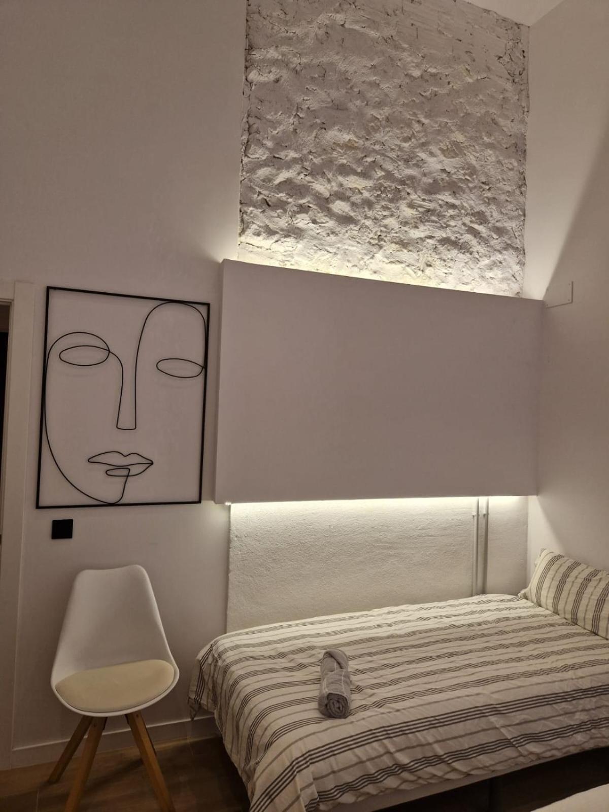 New 2024 Luxury Design Lofts, By Santa Barbara Castle, With Pool Table, Ac And Wifi *