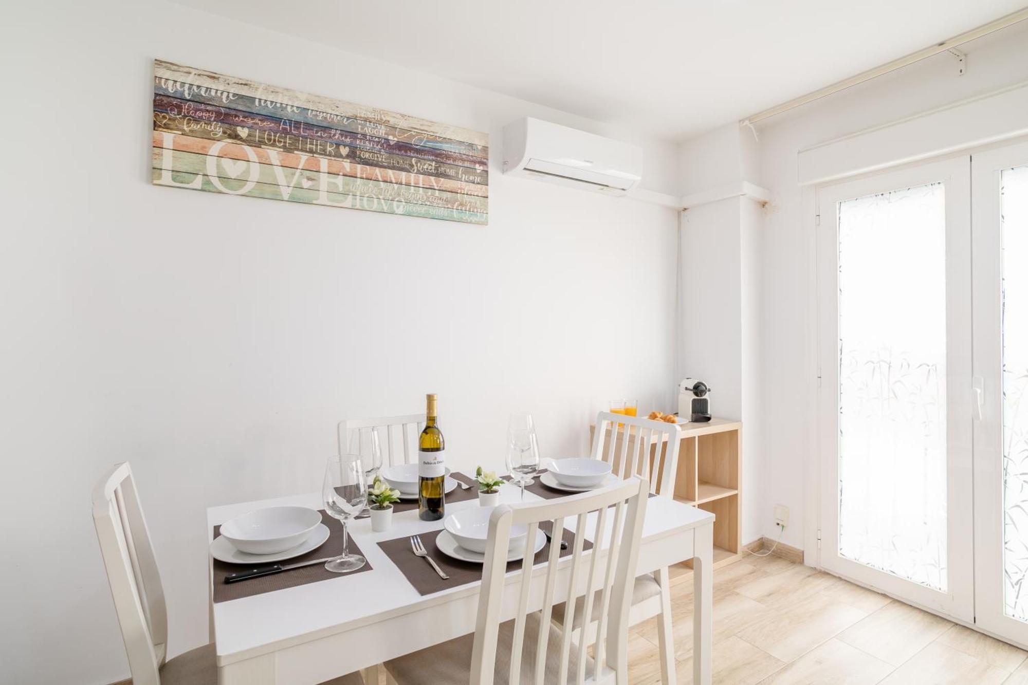 San Leandro, Centro Apartment *