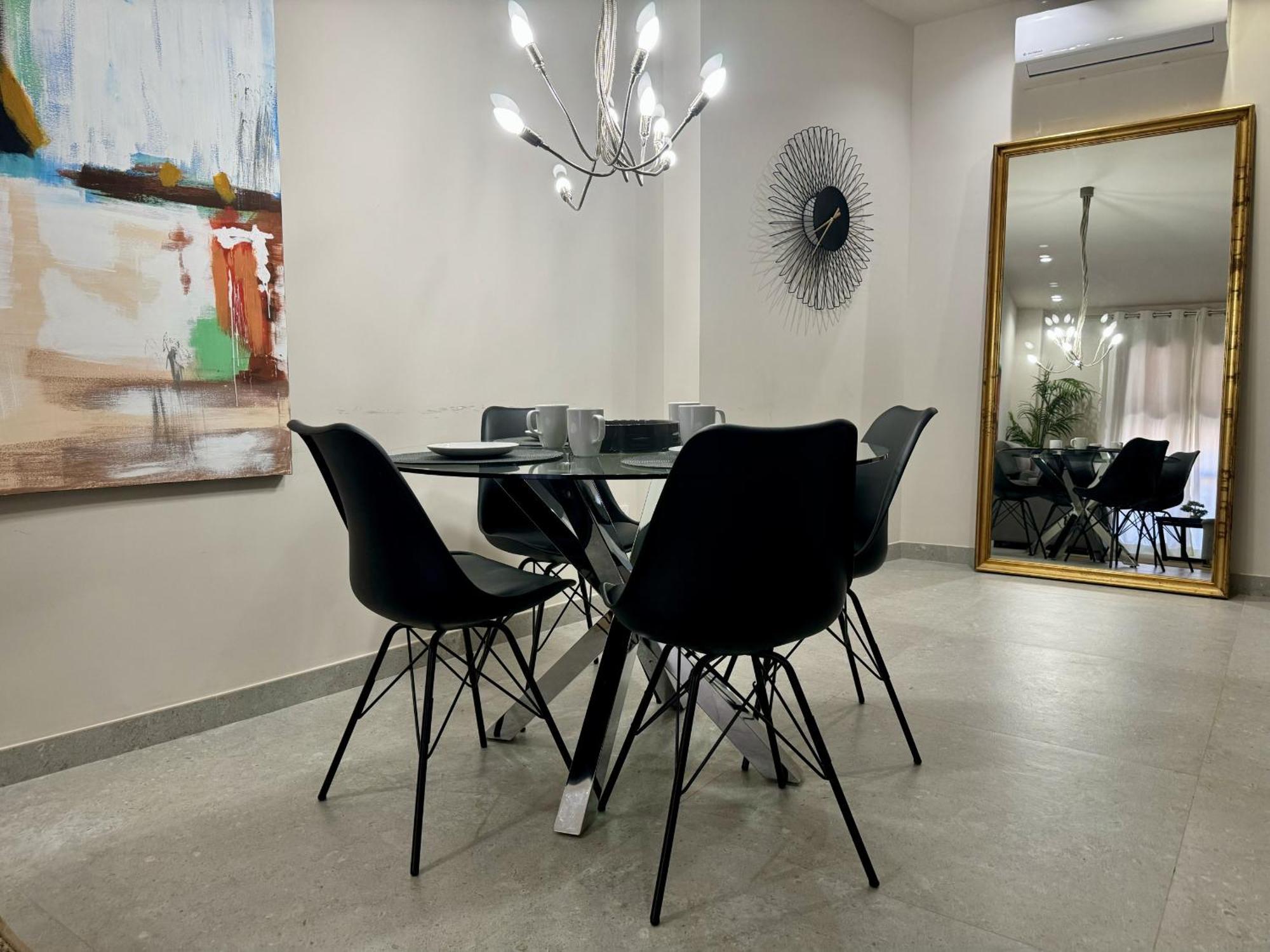 Modern Charm In Barrio Apartment Alicante