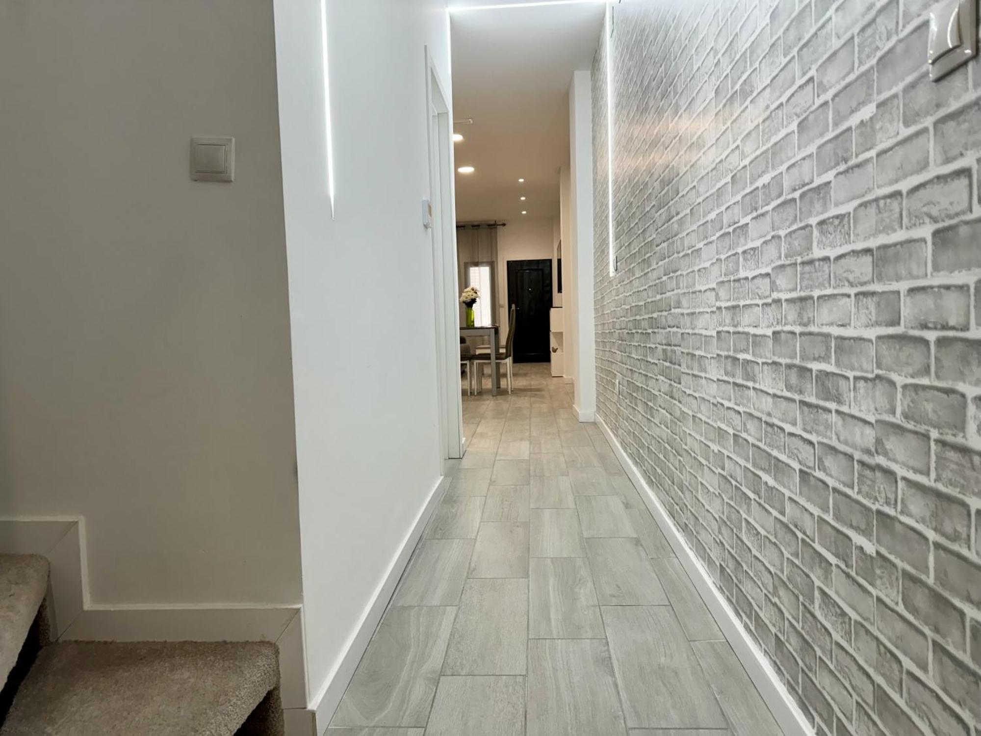 Alcala Galiano 81 By United Renters