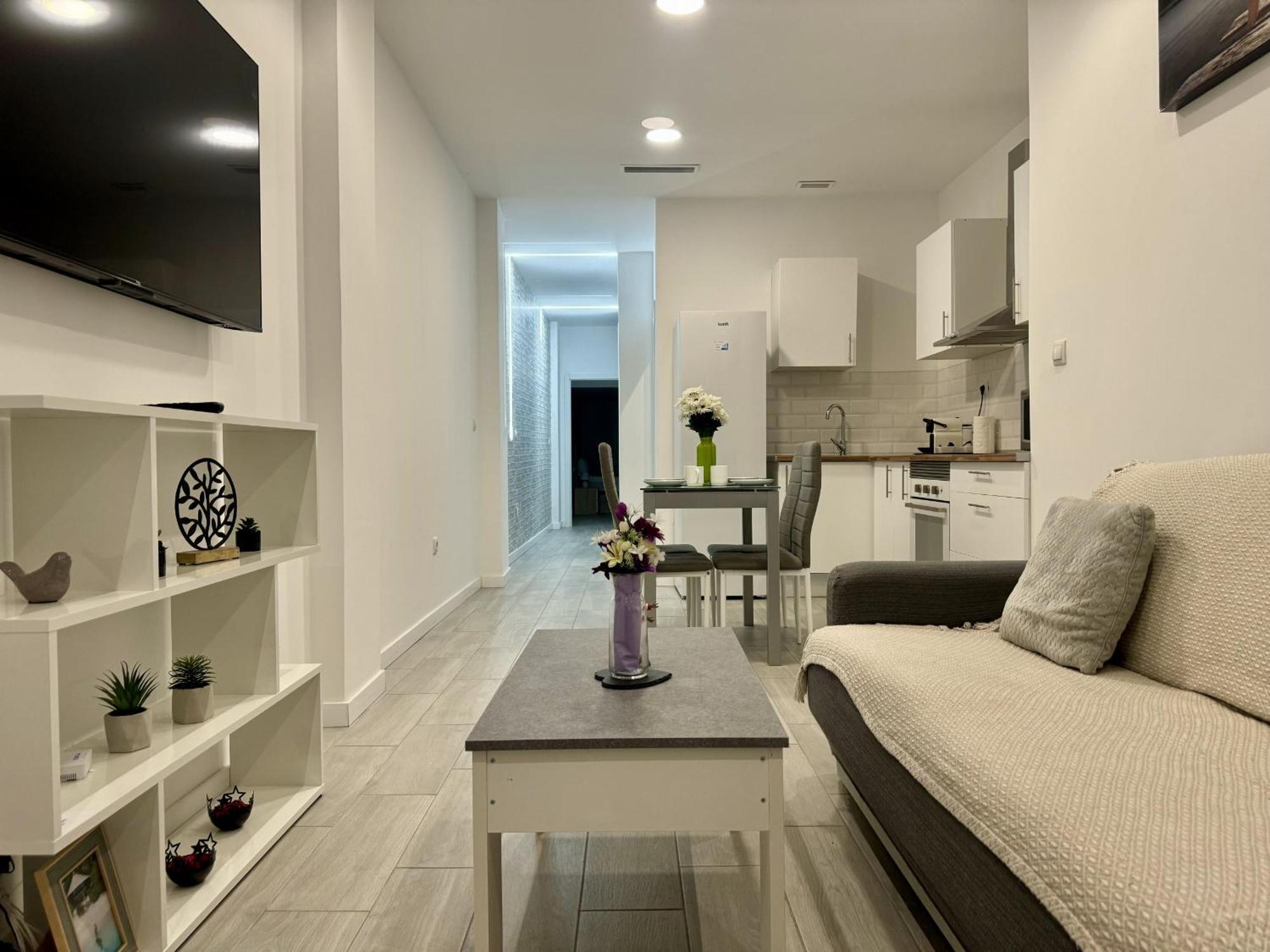 Alcala Galiano 81 By United Renters