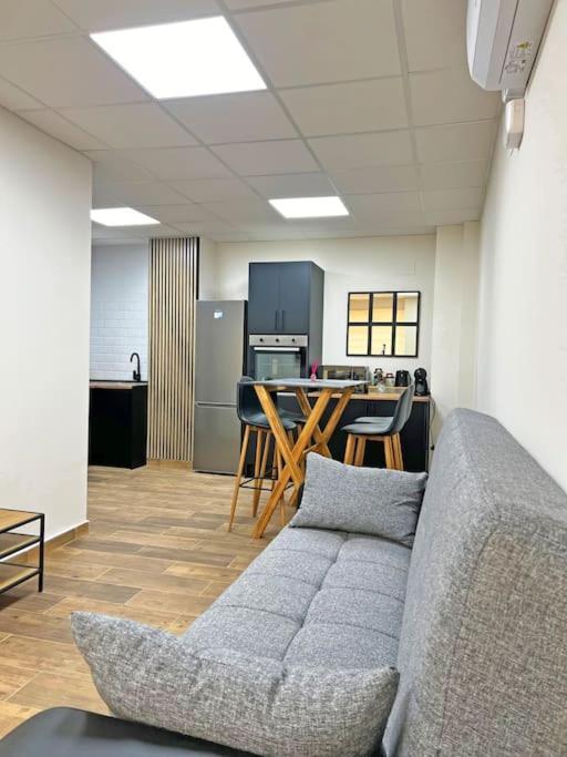 Nuevo, Plaza De Toros, Airc Apartamento