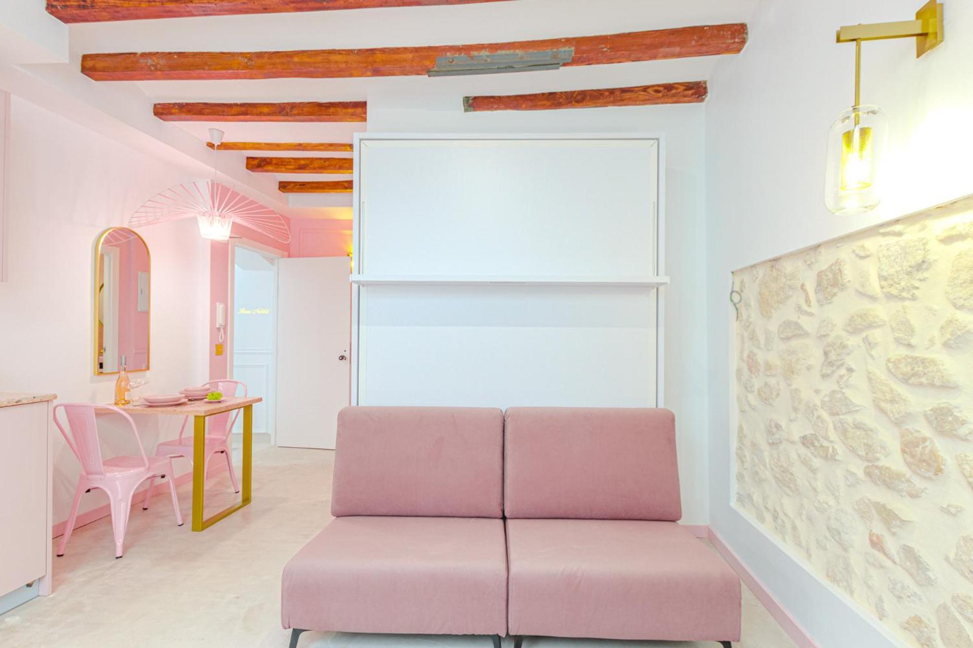 Glamorous Pink In Center * Alicante