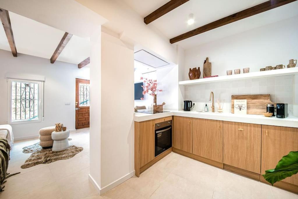 Apartamento Toques De Glamour En El Casco Historico,wifi,a.c. Alicante